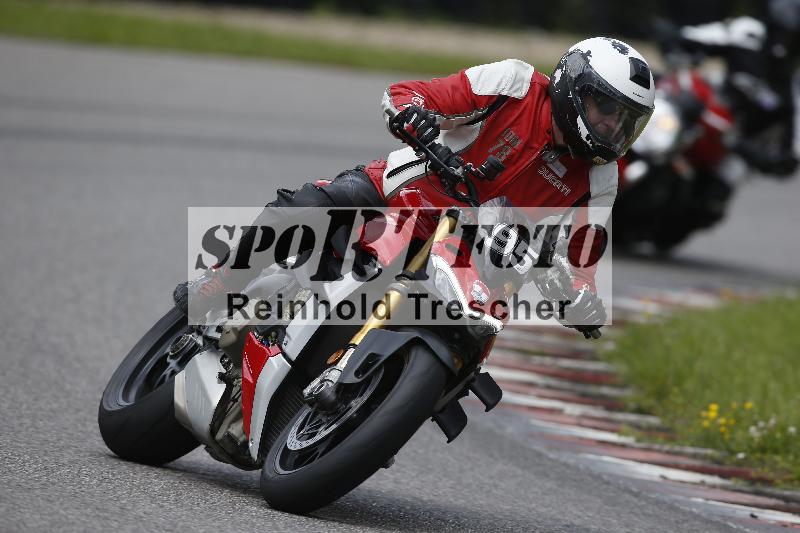 /Archiv-2024/29 12.06.2024 MOTO.CH Track Day ADR/Gruppe gelb/95